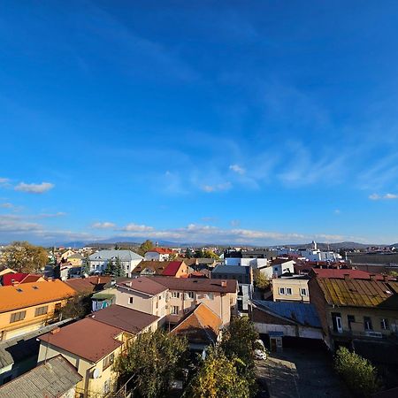 شقة موكاشيفه  في Amazing View Lux With Balcony المظهر الخارجي الصورة